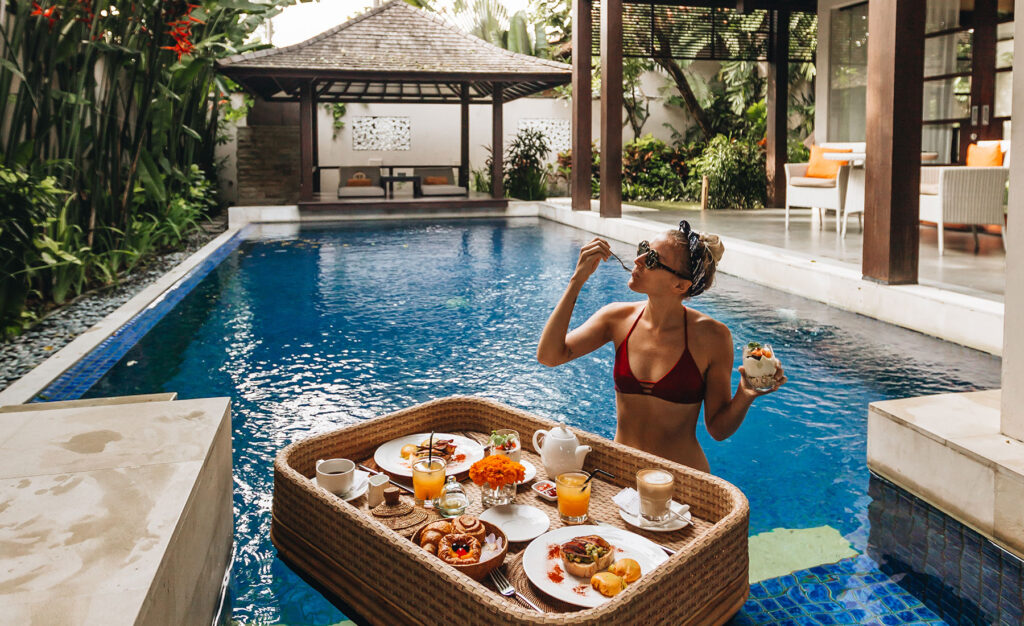 Enjoying a vacation while relaxing in a luxury hotel is sure to be the dream of many people. This can be realized by having a vacation on the island of Bali and staying at the Alaya Resort Hotel.