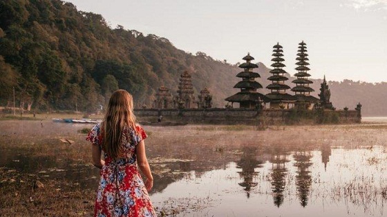 Popular Attractiveness, Tamblingan Lake