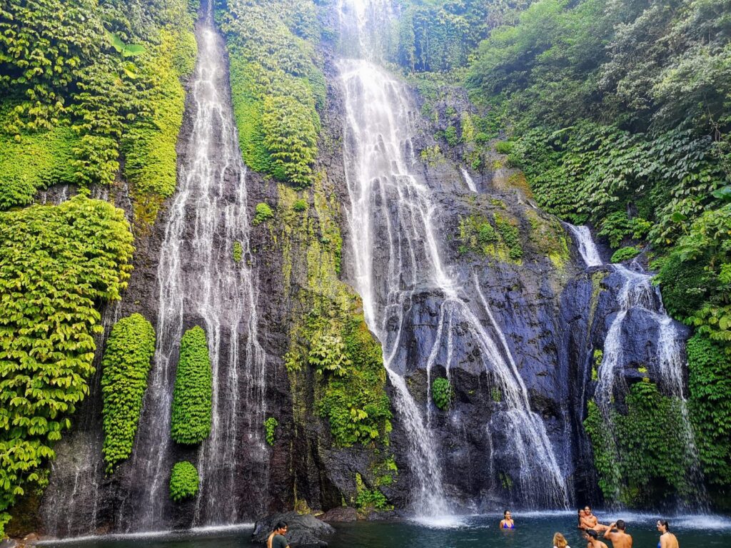 The Enjoying the Enchantment of the Natural Beauty of Banyumala Waterfall