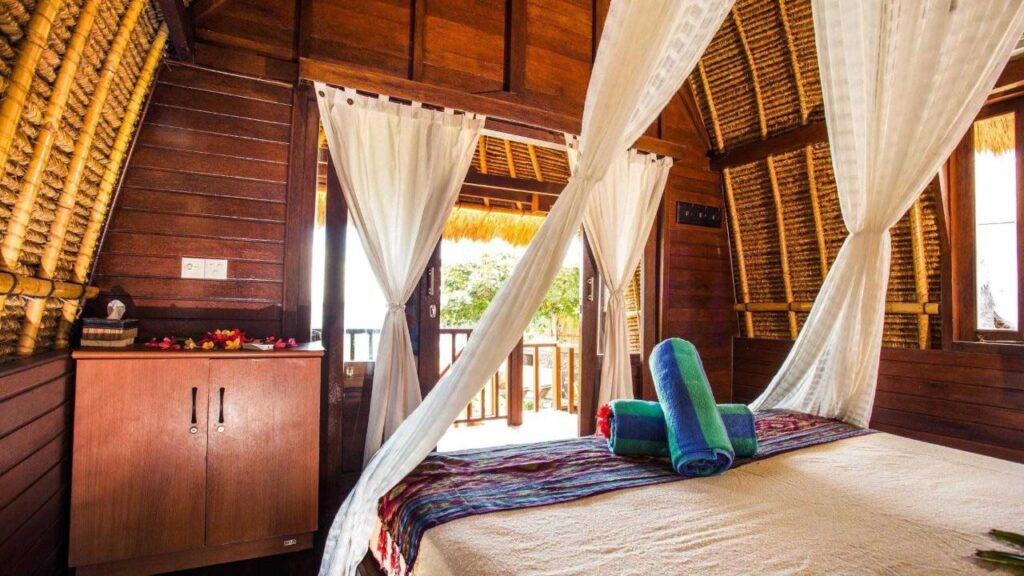 Interesting Things And Luxury Secret Point Huts Nusa Ceningan