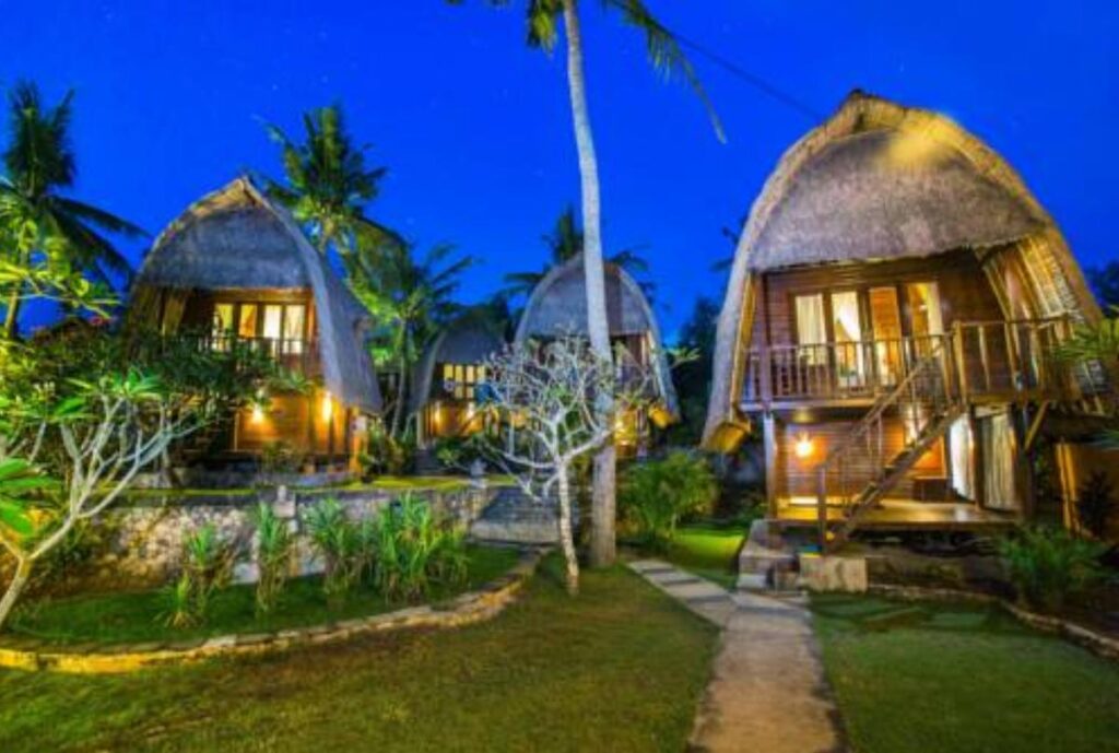 Enjoy Accommodation at Secret Point Huts Luxury Hotel Nusa Ceningan